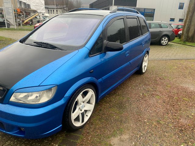 Opel Zafira A OPC