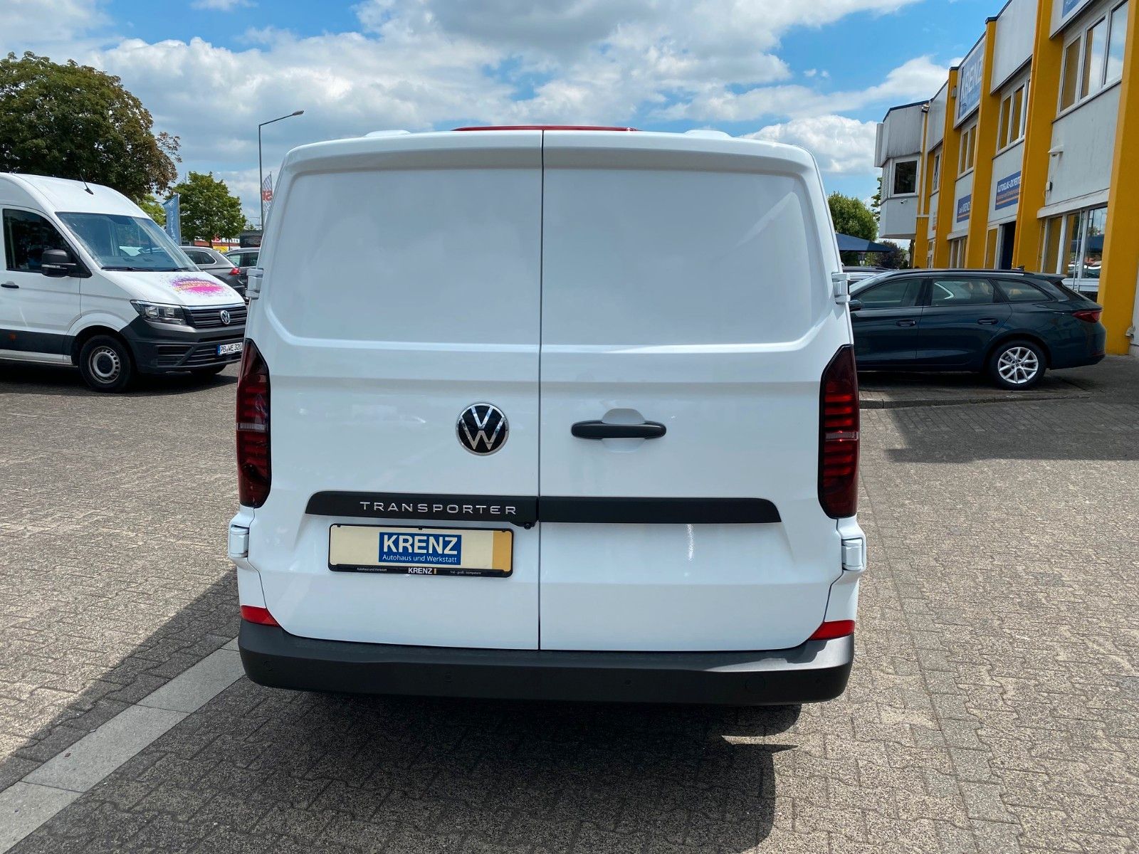 Fahrzeugabbildung Volkswagen T7 Transporter Kasten LR 2.0 TDI+KAMERA+NAVI+PDC