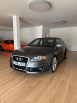 Audi RS4 Limousine RS 4 4.2 quattro - - Audi RS4 mit Benzin-Antrieb: Navigationssystem, Limousine
