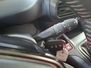 Peugeot Rifter Allure 1.5 BHDi 130 °Navi°AHK°AAC°PDC°