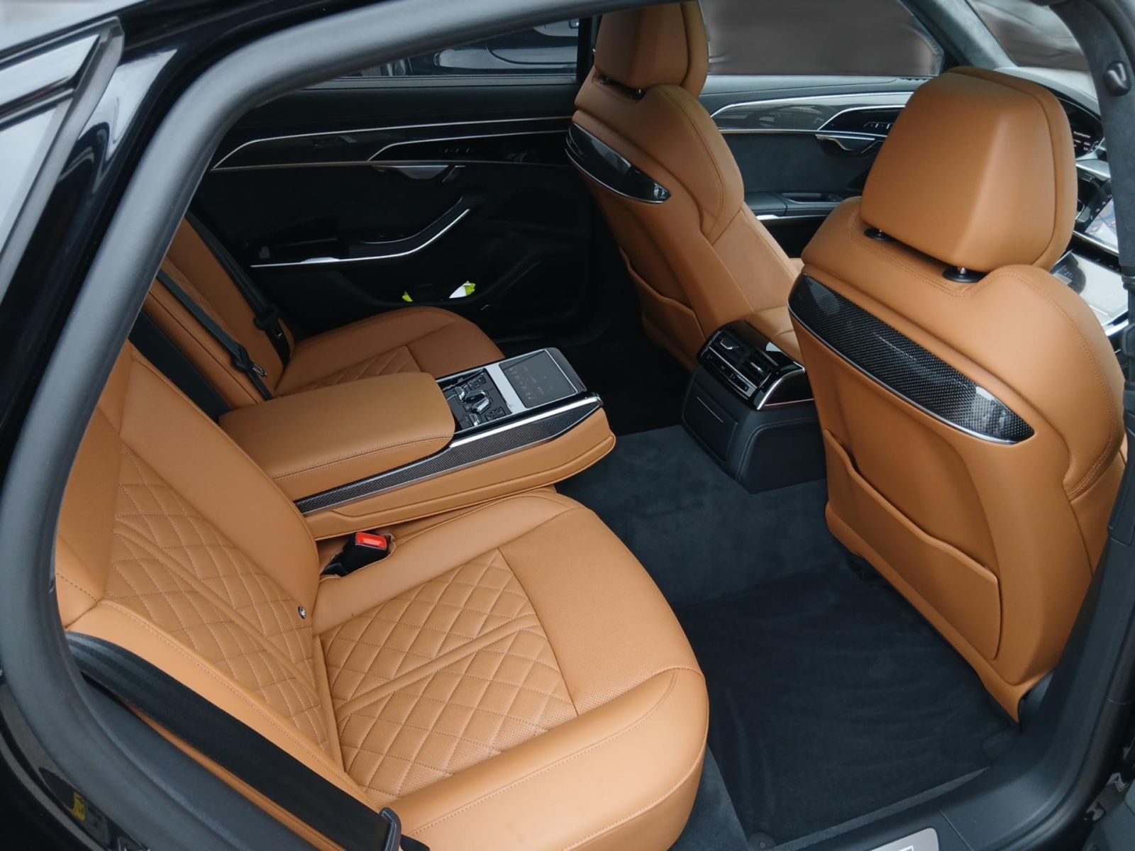 Audi A8 - Bild 11