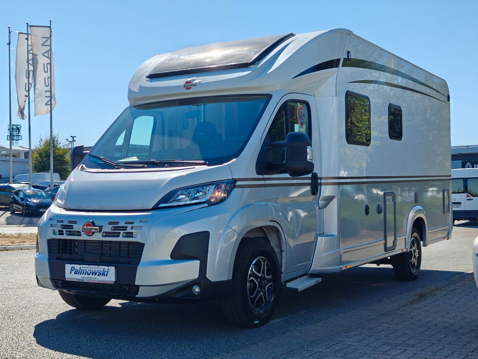 Fahrzeugabbildung Bürstner Campeo TD 660 - Combi 6DE, Lithium, Solar, Luft