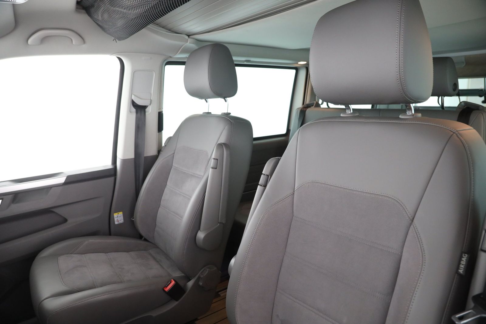 Volkswagen T6 California - Bild 12