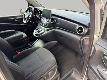 Mercedes V 250 - 12