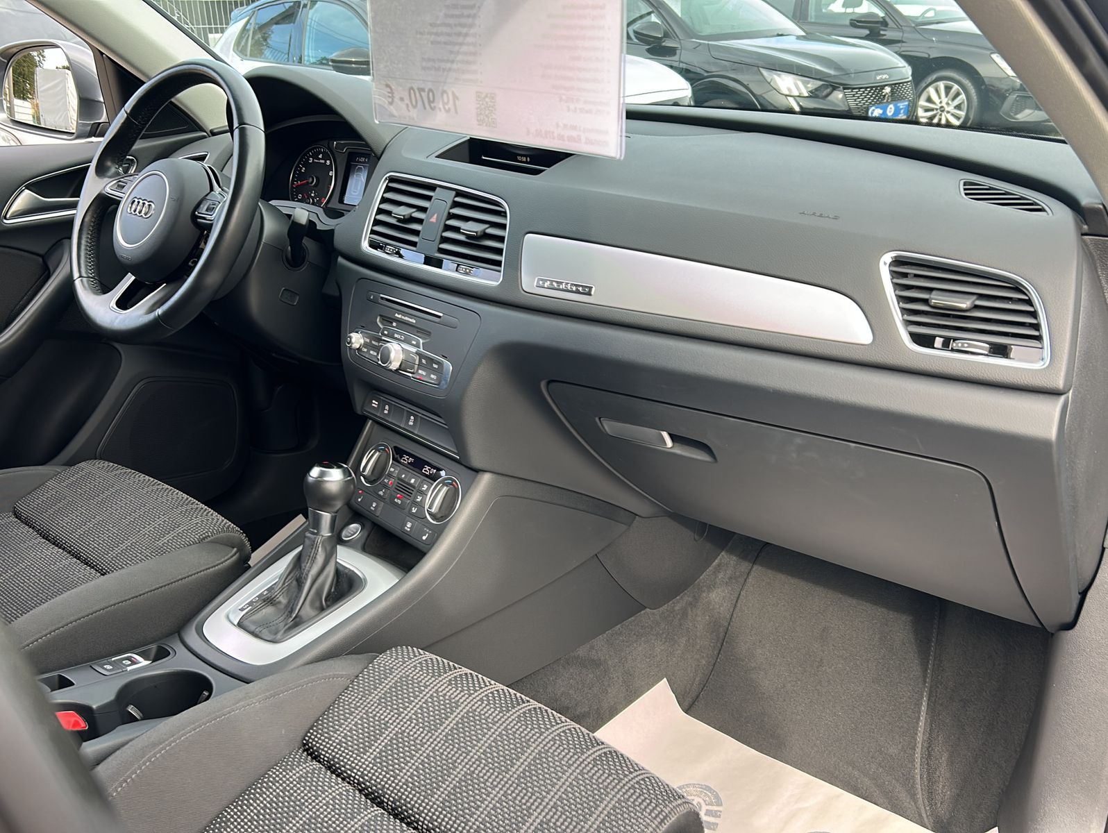 Fahrzeugabbildung Audi Q3 2,0 TFSI sport quattro