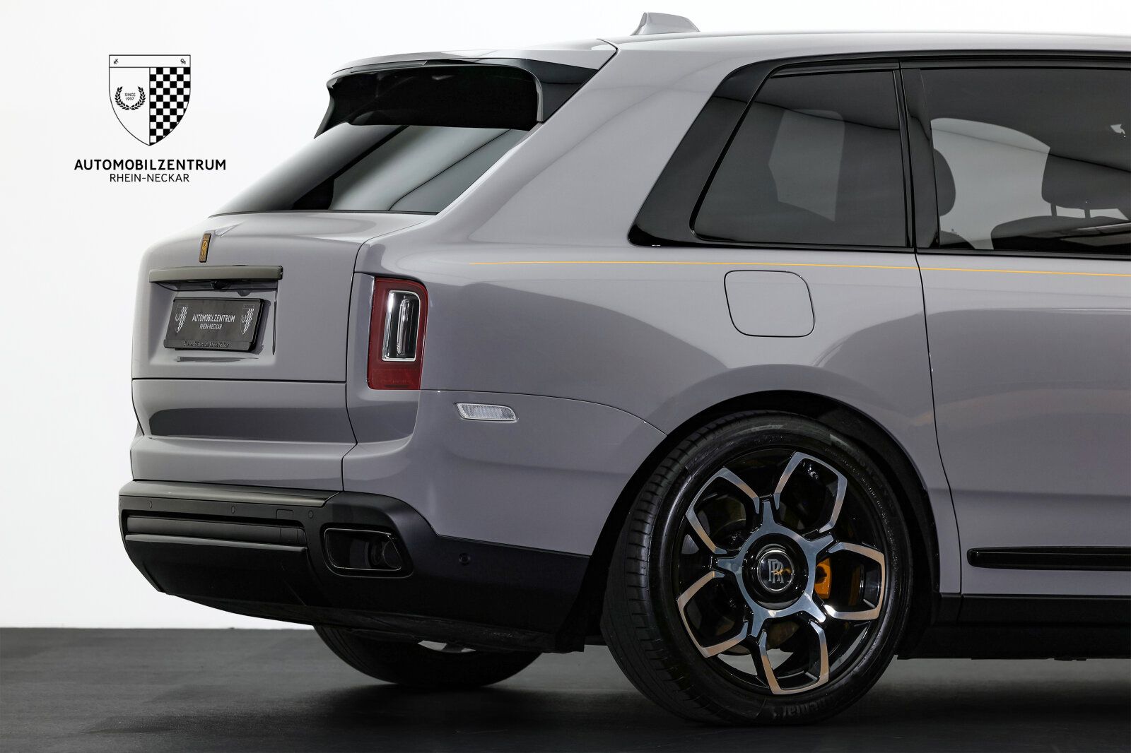 Rolls-Royce Cullinan Black Badge ImmersiveSeat/RearTheatre foto 14