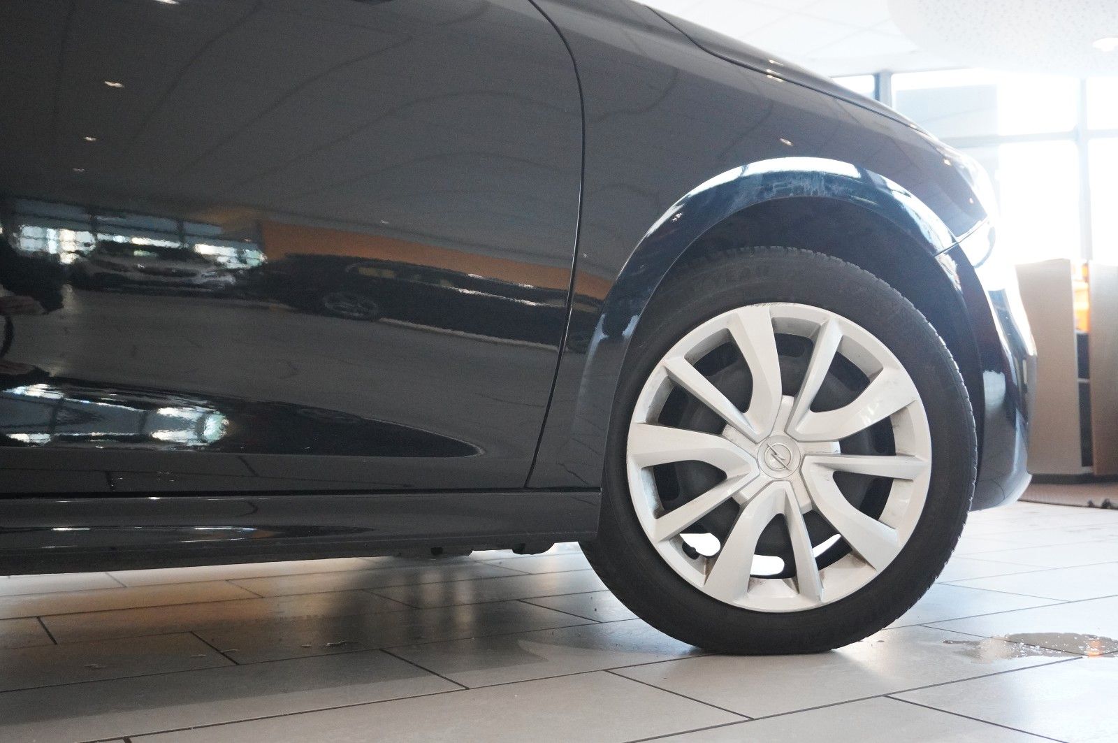 Fahrzeugabbildung Opel Corsa F 1.2 EDITION NAVI/SHZ/SPORT/PDC/TEMP./DAB