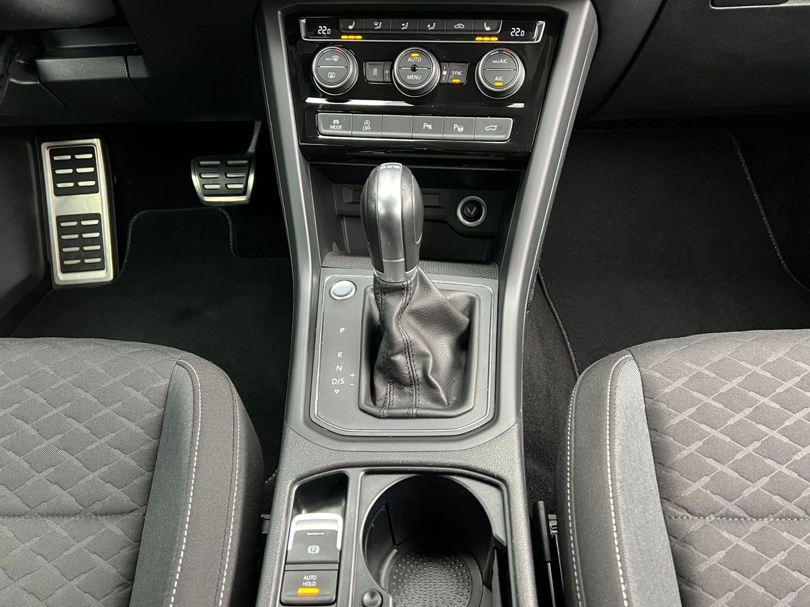 Fahrzeugabbildung Volkswagen Touran JOIN 2.0 TDI DSG *Standheiz,AHK,Navi,ACC*