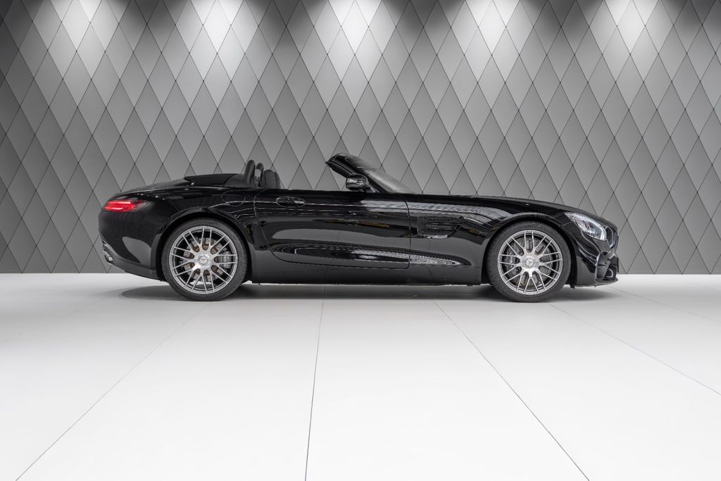 AMG GT 4.0 V8 Roadster BLACK/BLACK - Bild 3