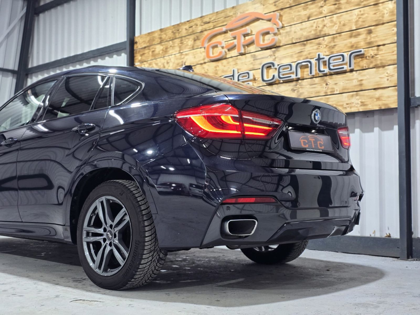 Fahrzeugabbildung BMW X6 xDrive 30d M-Paket/Schiebedach/GARANTIE+TÜV
