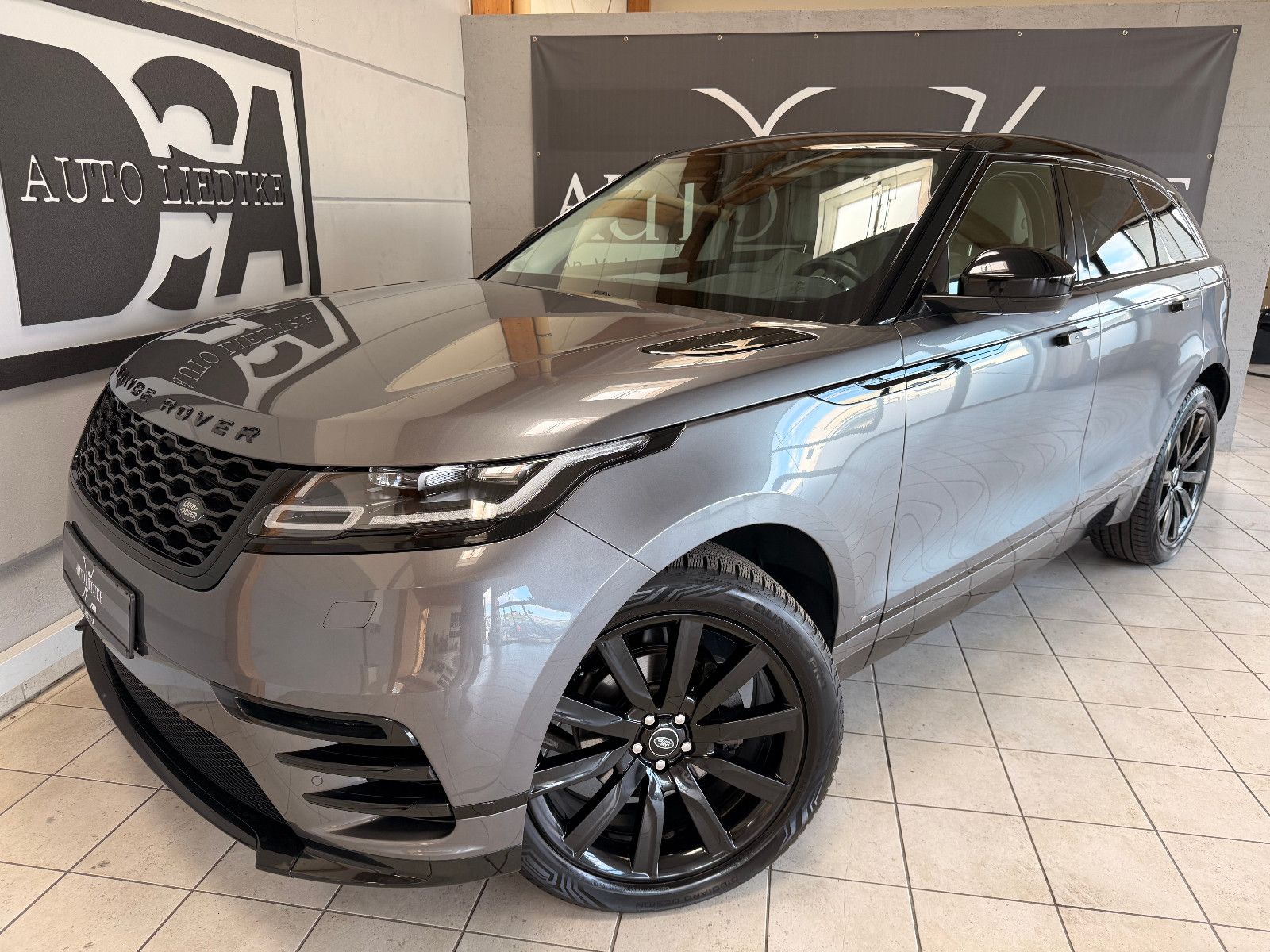 Land Rover Range Rover Velar R-Dynamic S