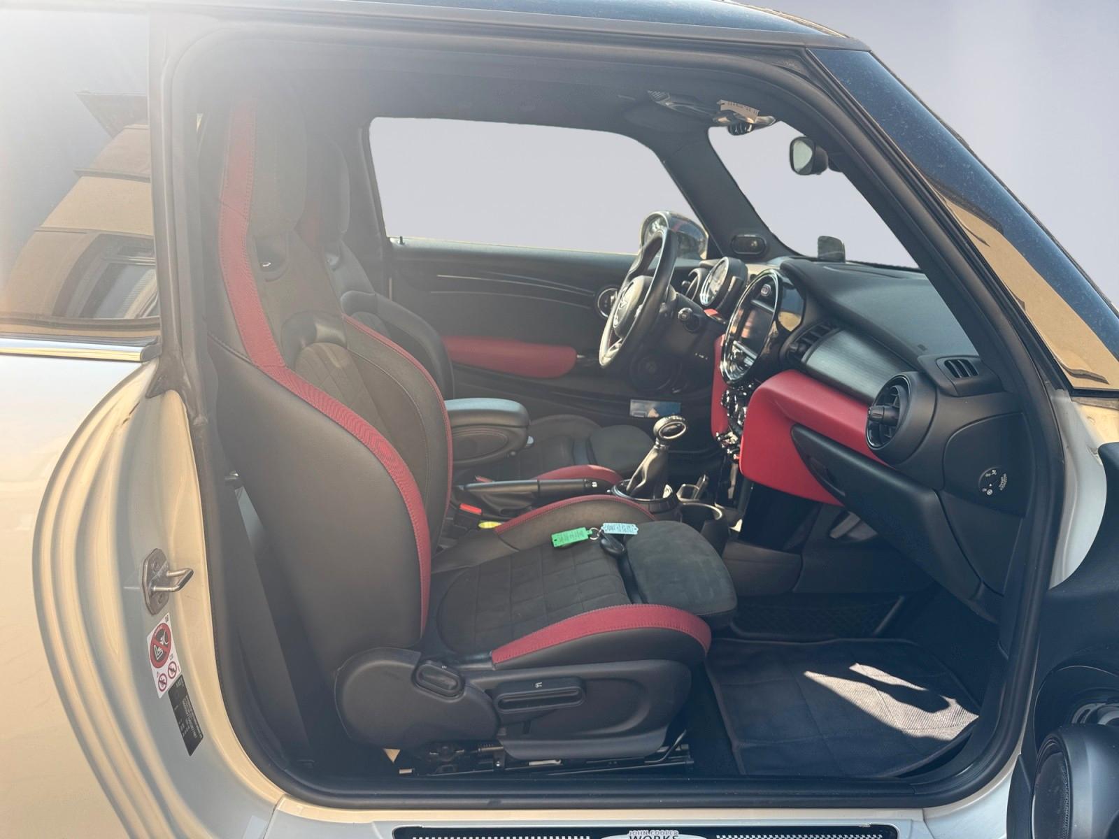 MINI Cooper S Aut. JCW HUD SHZ LED PDC H&K LEDER/ALC.