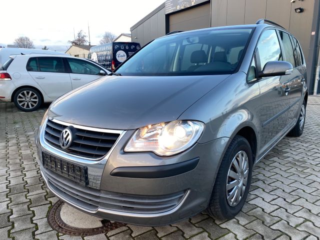 Volkswagen Touran Conceptline 7 Sitzer Vollscheckheftgepfl.