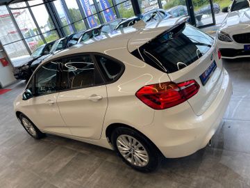 BMW 218d Active Tourer *NAVI*1.HAND*19%*PDC*SHZ*