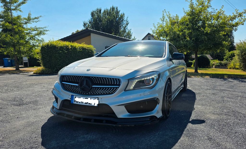 Image of Mercedes-Benz CLA 200