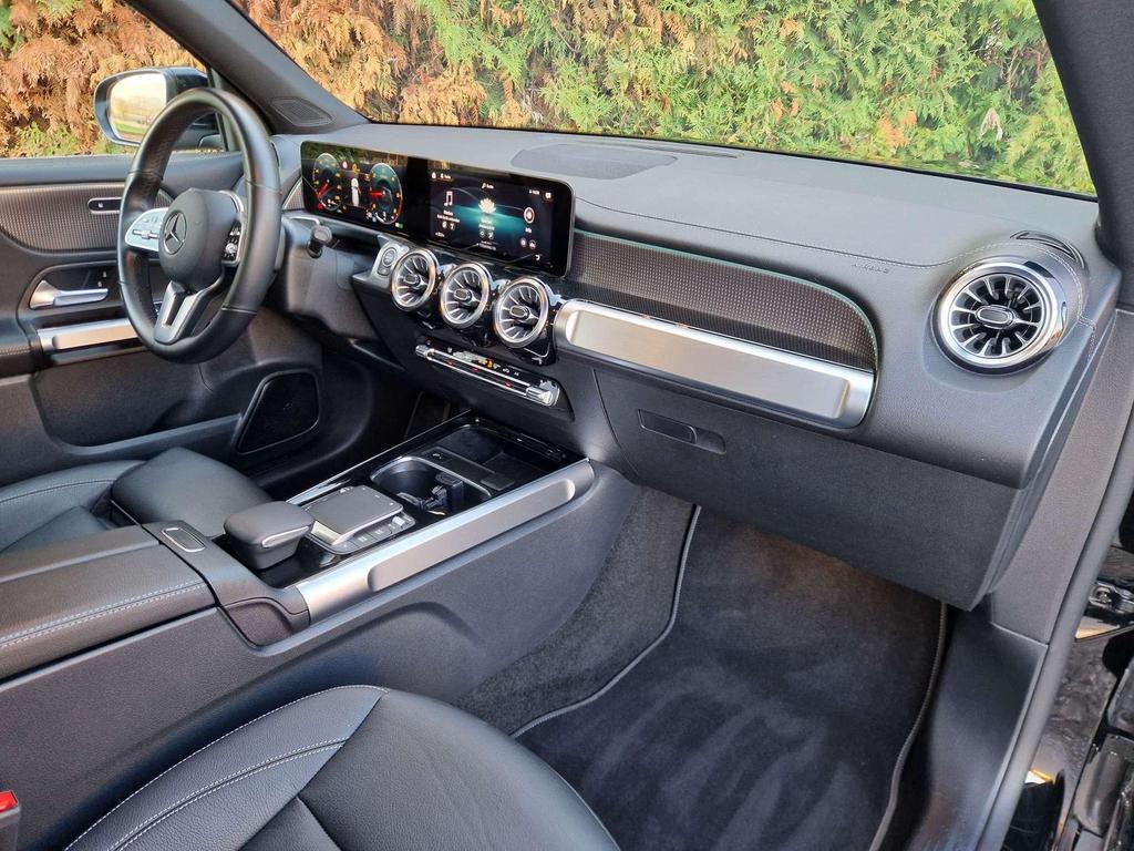 Mercedes-Benz GLB 200