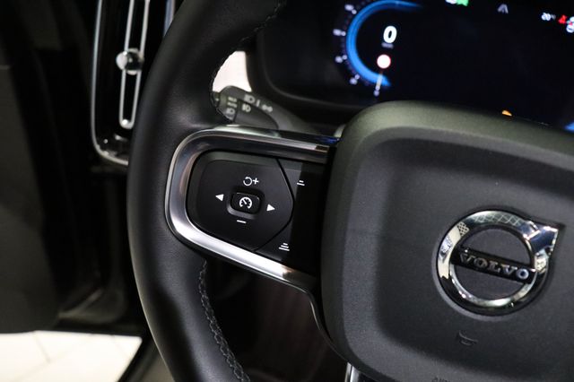 Fahrzeugabbildung Volvo XC 40 XC40 Plus Dark AWD|H/K|AHK|LED|KAMERA|