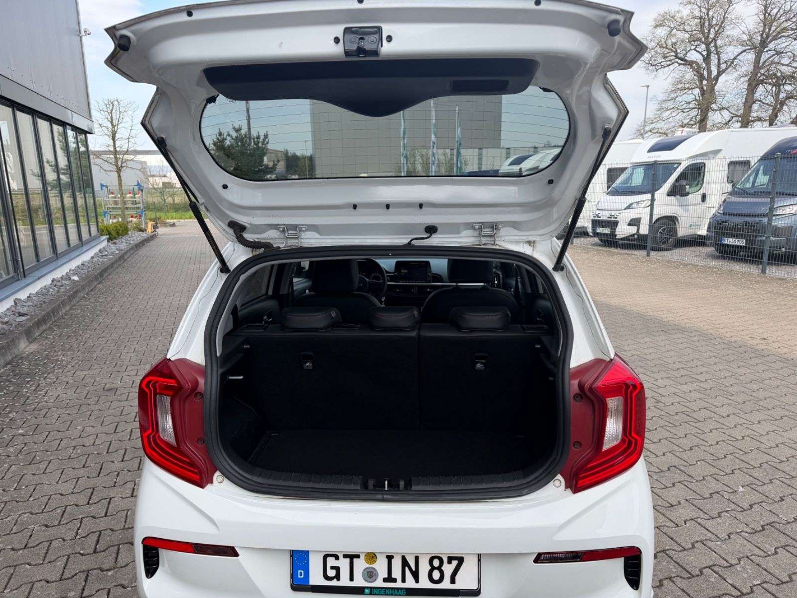 Fahrzeugabbildung Kia Picanto GT-Line / Automatic / Navi / Garantie