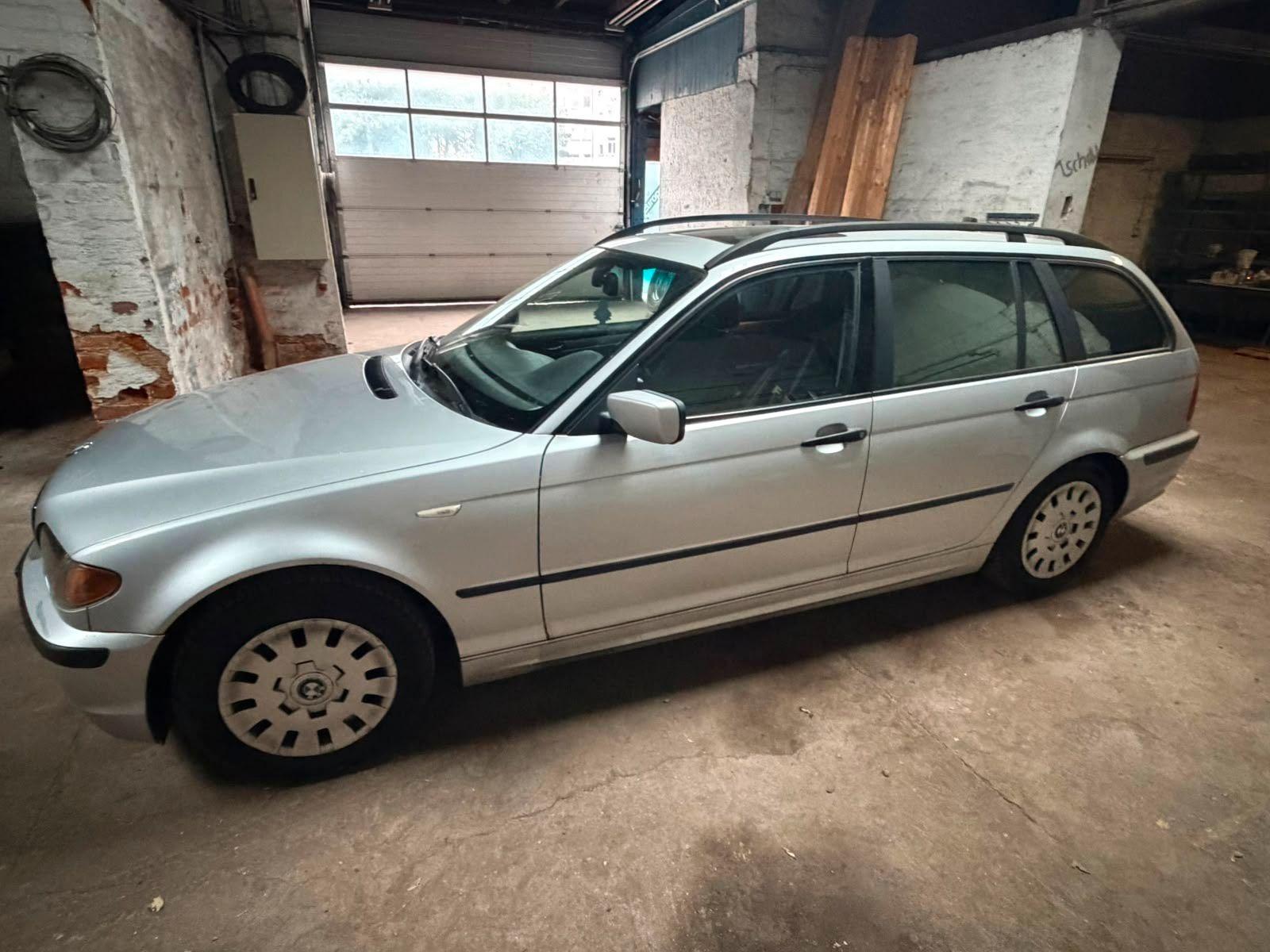 BMW 318 2004 — engine 140 HP (103kW)