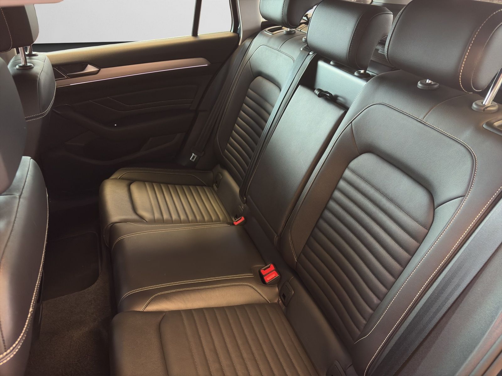 Volkswagen Passat Variant - Bild 15