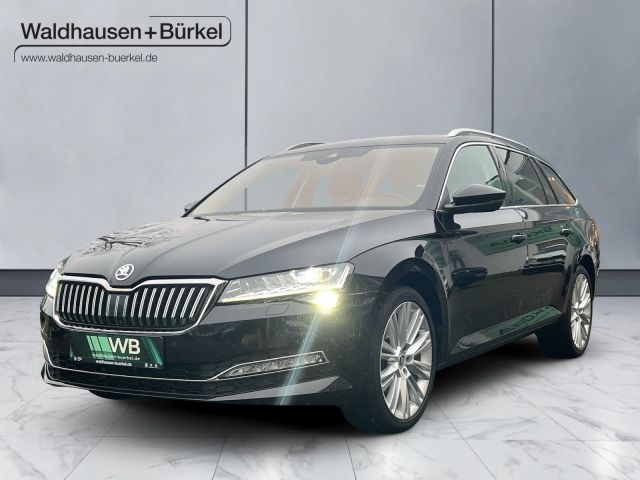 Skoda Superb Combi 2.0 TDI Style *AHK *360 KAM *STANDH