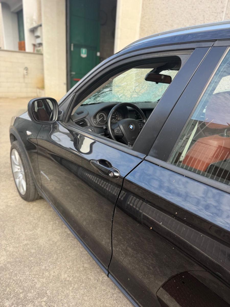 BMW X3 2012 — photo 13