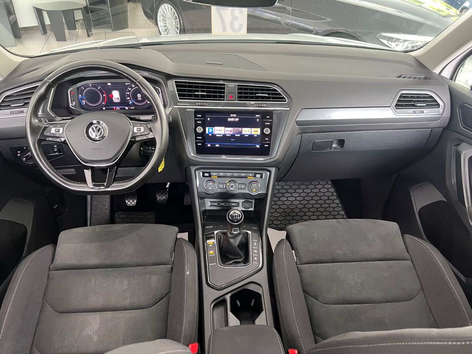 Fahrzeugabbildung Volkswagen Tiguan Comfortline 2.0TDI *DIGITALTACHO*LED*360°