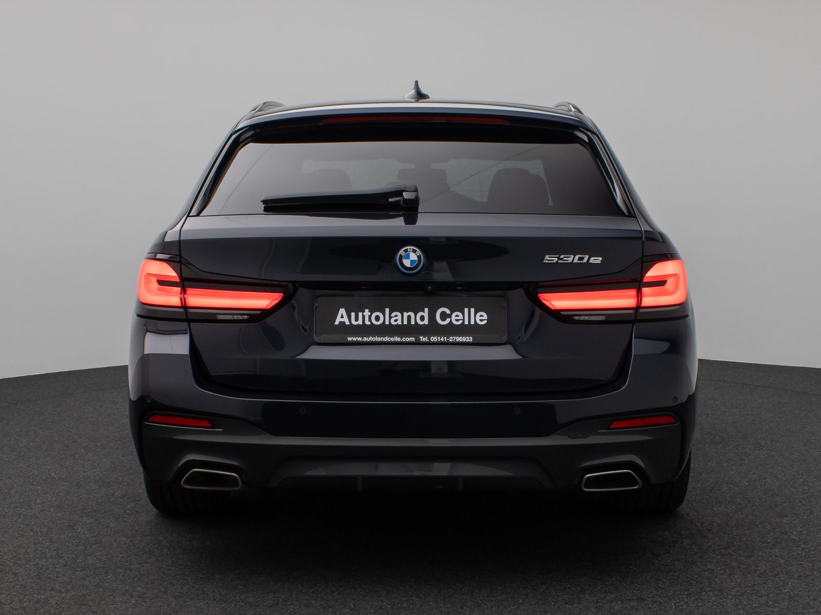 Fahrzeugabbildung BMW 530e M Sport Panorama Kamera DAB HiFi Alarm LED