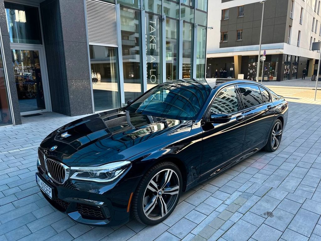 BMW 750