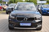 Volvo XC40 2.0 T4 Momentum Pro LED-AHK-KAM-SOUNDSYSTEM - Volvo XC40 mit Benzin-Antrieb: Schwarz