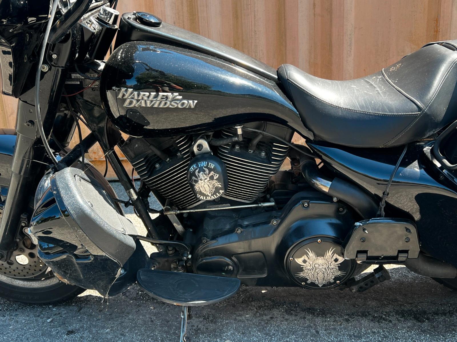 Harley-Davidson FLHTCU E-Glide