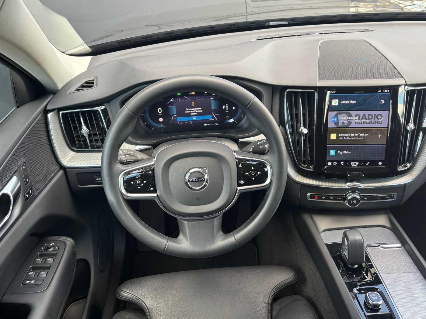 Volvo XC60 B4 D AWD Plus Bright, Pano uvm.