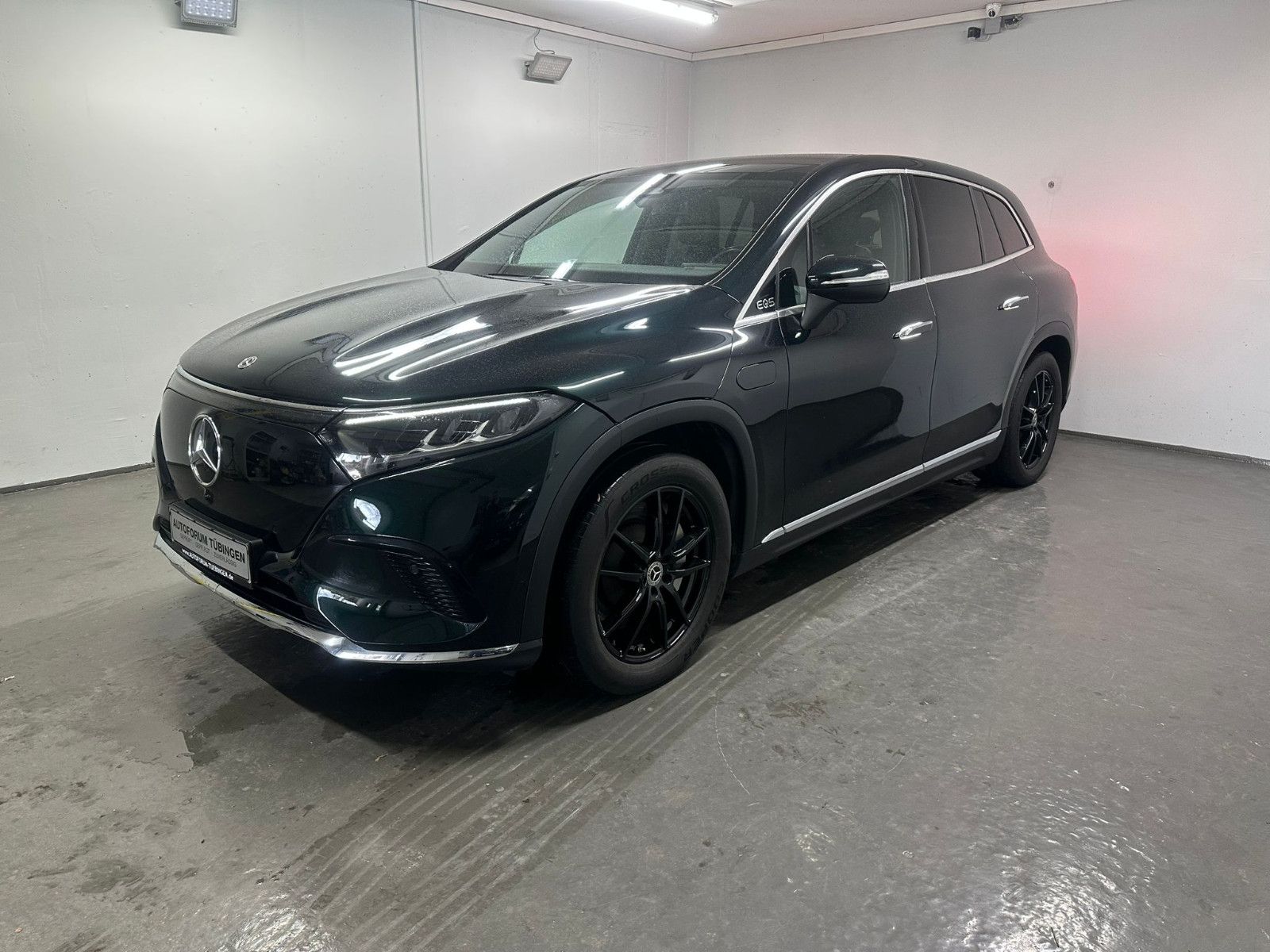 Fahrzeugabbildung Mercedes-Benz EQS 450 SUV *PANORAMA*KEYGO*7 SITZER*