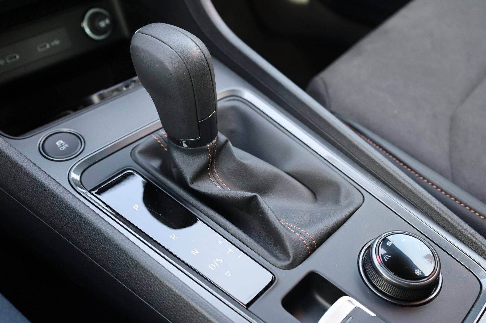 Fahrzeugabbildung CUPRA Ateca VZ 4Drive 2,0 TSI 7-Gang DSG*NAVI