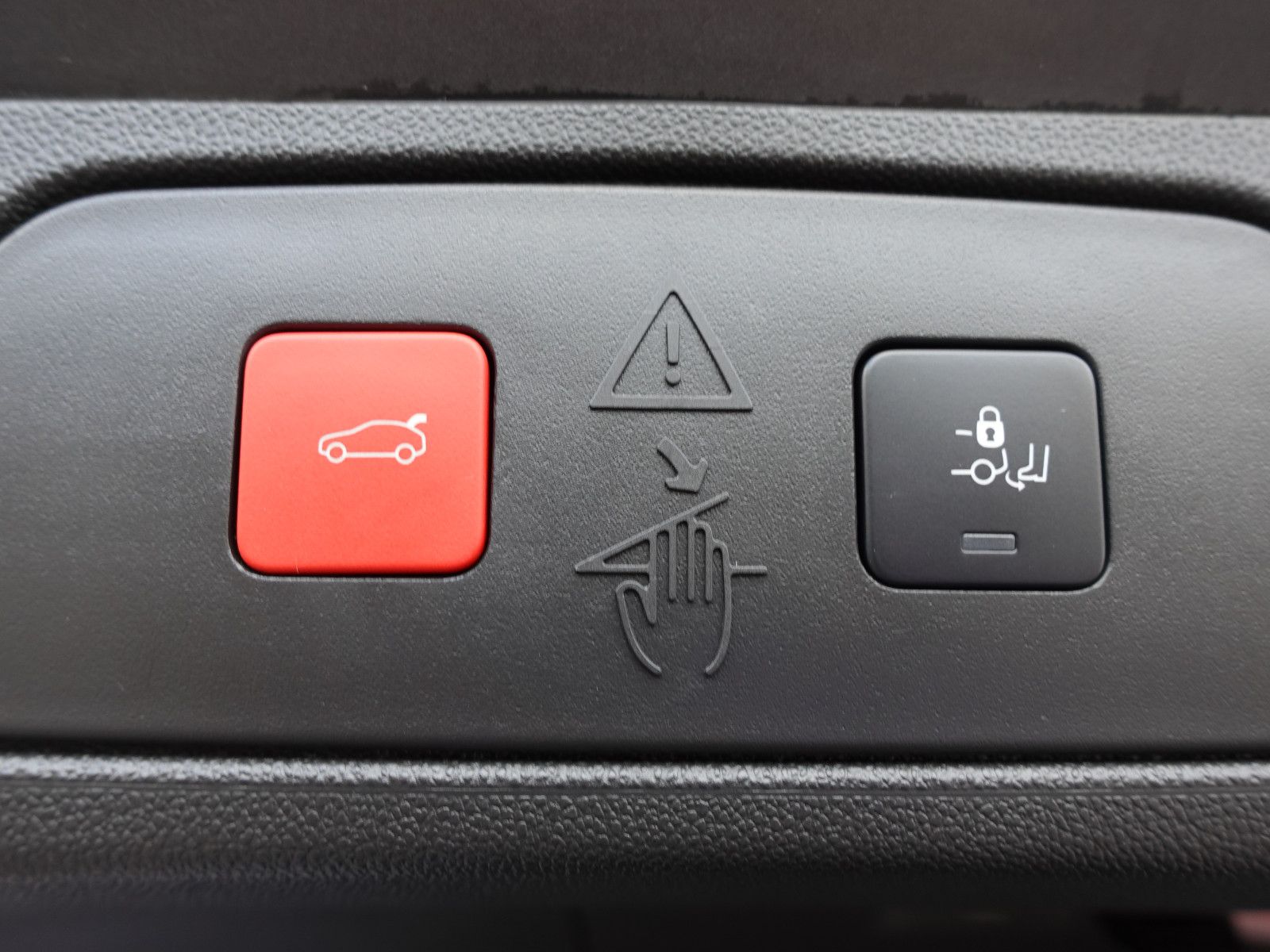 Fahrzeugabbildung Opel Grandland 1.2T AUTOMATIK,Navi,MatrixLED,Sitzhzg