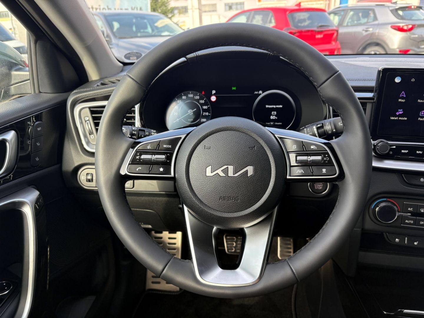 Fahrzeugabbildung Kia Ceed_sw Platinum Edition 1.5 T-GDI P4 TotWinkAss