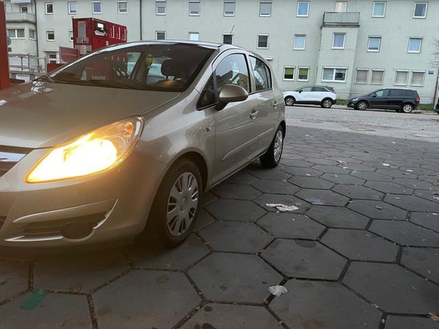 Opel Corsa 2007 Automatik Neu TÜV !