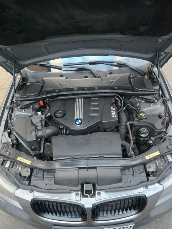 Image of BMW 320