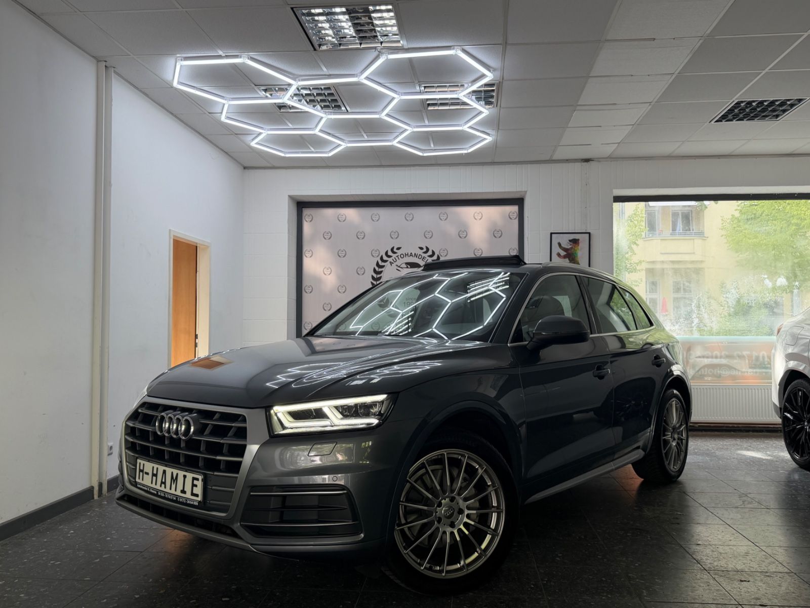 Audi Q5 35 TDI SPORT AUTO PANO KEYLESS PDC SZH