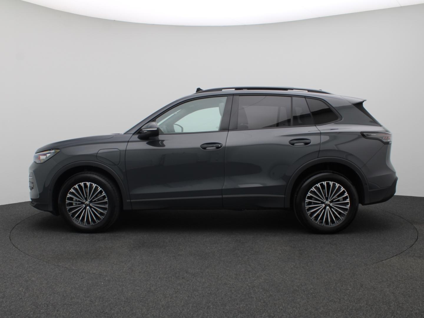 Volkswagen Tiguan 1.5 TSI eHybrid 150 kW Life AHK Pano