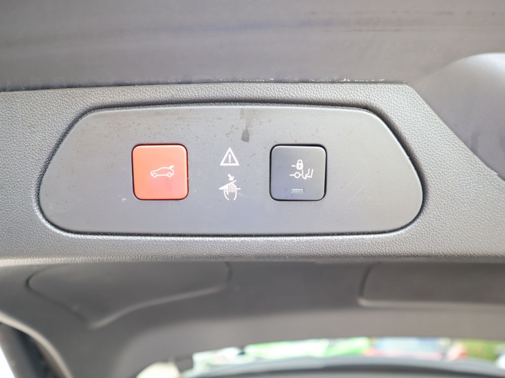 Fahrzeugabbildung Opel Grandland X Plug-in-Hybrid4 Ultimate+Leder+Navi+