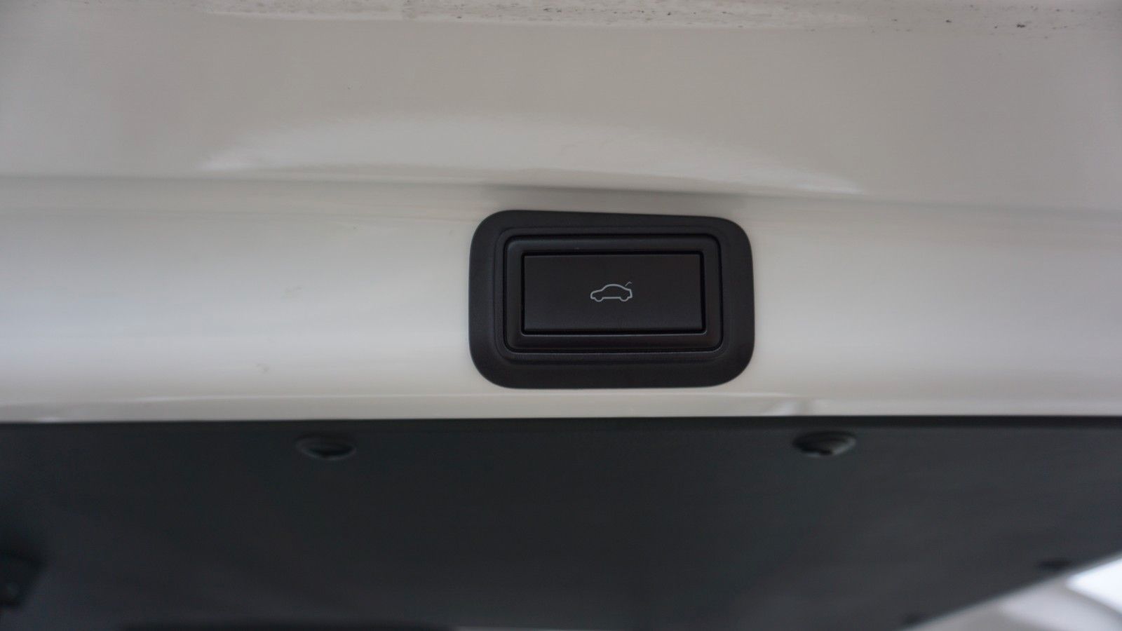 Fahrzeugabbildung Volkswagen T6 Multivan 2.0L TDI DSG Kamera Navi AHK 7 Sitze