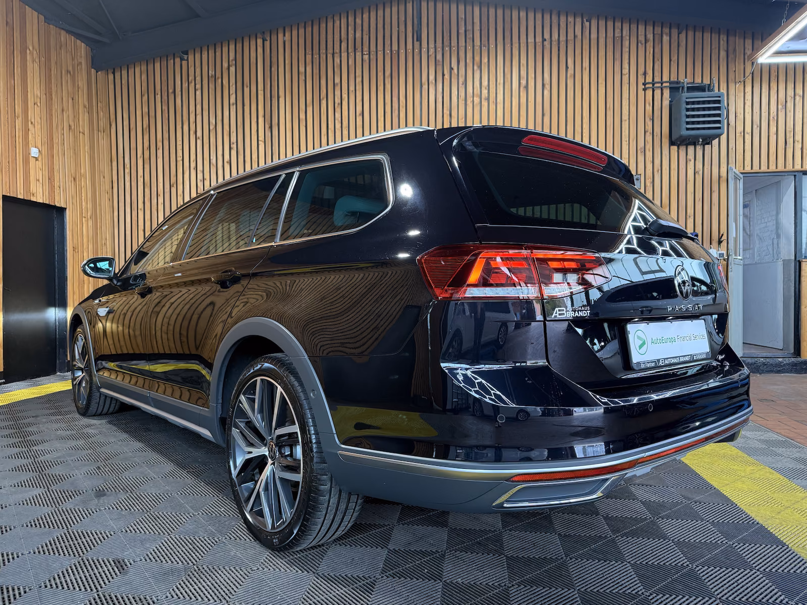 Volkswagen Passat 2,0 TDI 4M DSG Navi*360*Pano*AHK, миниатюра 5