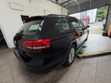 Volkswagen Passat Variant - 4
