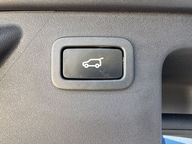 Land Rover Discovery Sport SE AWD
