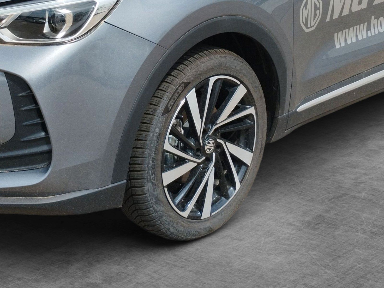 MG ZS