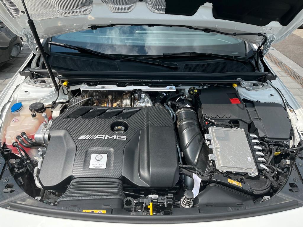 Mercedes-Benz A 45 AMG