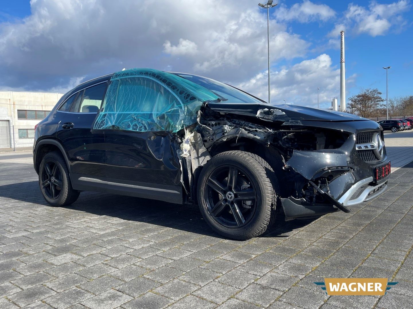 Fahrzeugabbildung Mercedes-Benz GLA 180 LED Navi Sitzheizung Frontschaden