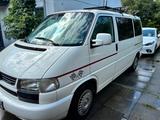Volkswagen VW T4  Campingbus mit Solaranlage  TÜV b... - : Campingbus