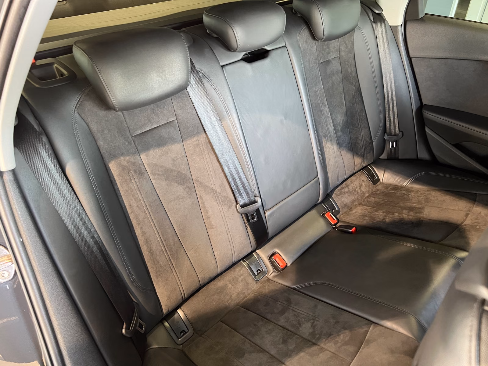 Audi A4 Allroad quattro*ALCANTARA*MEMORY*TOTWINKEL